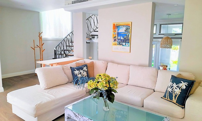 Northbridge Casa | Hampton Style 3 bedrooms, wet-bar and outdoor area