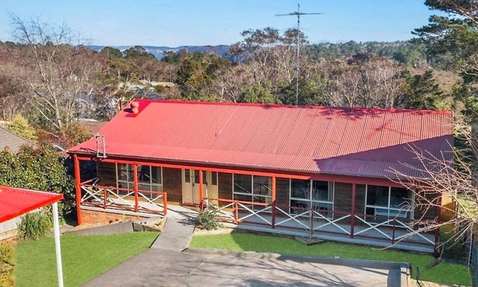 Wentworth Falls Casa | Hampton-style retreat next to the Blue Mountains UNESCO World Heritage site.