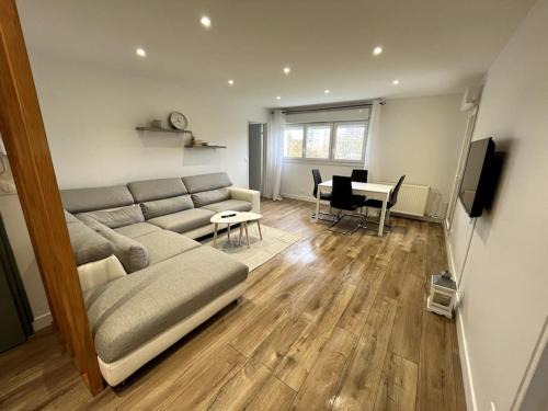 Mantes-la-Jolie Apartamento | Hana Home Mantes-la-jolie 6 personnes Parking public gratuit Business&Family