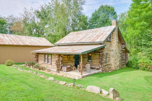 Paris Casa | Handcrafted Log Cabin on 3 Acres 14 Mi to Canton