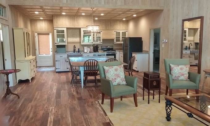 Westfield Casa | Colgante Rock Cabin en Luna's Trail