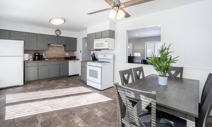 Bloomingdale Casa | Hanover Park Rental