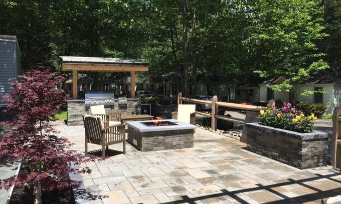 Bar Harbor Cabaña | Hanscom's Motel and Cottages