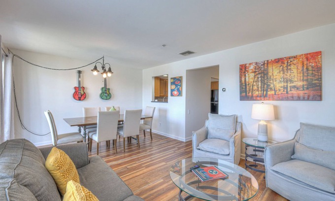 North Capitol Condominio | Happiness on Nashville's Riverfront - 2Bed 2Bath