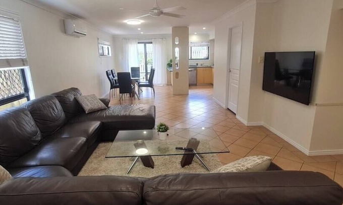 Eight Mile Plains Casa | Happy haven at Eight Mile