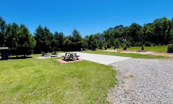 Conway Alquiler De RV | Happy Hen Haven RV site 2 @ Laurel Oaks Estate