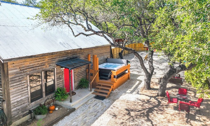 Wimberley Casa | Happy Hideaway I Hot tub, stargazing!