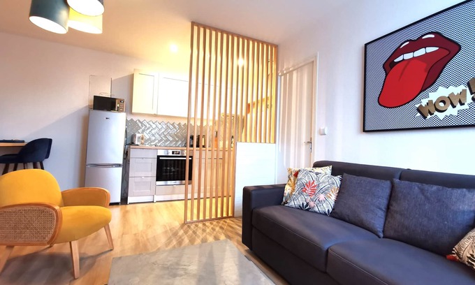 Blois Apartamento | HAPPY KOOL | city center | wifi | private parking