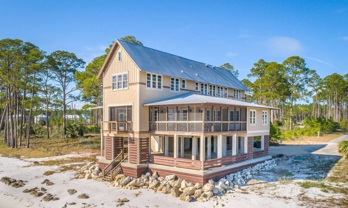 Carrabelle Casa | "Happy Ours" 5BR/4.5BA Beachfront Home