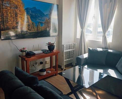 Trece Martires Apartamento | Happy Stays D - 300mbps - 65"TV NetFlix, Disney - Washer