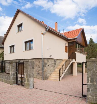 Szentendrei Casa | Harangvirág Apartmanház - Visegrád