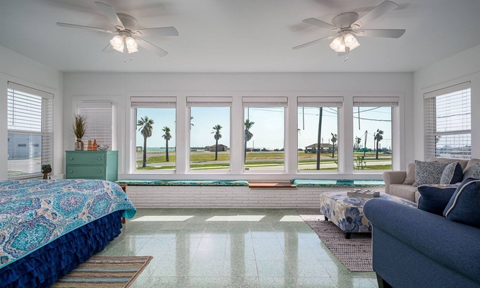 Fulton Casa | Harbour Lights Cottage # 14