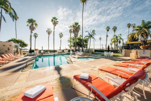 Santa Barbara Beach Hotel | Harbor View Inn