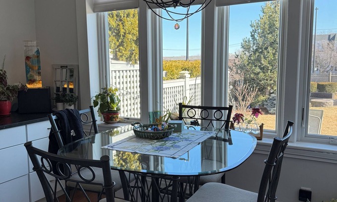 Plymouth Casa | Harbor Water View. Downtown. Beaches & waterfront playground +Cape Cod gateway!