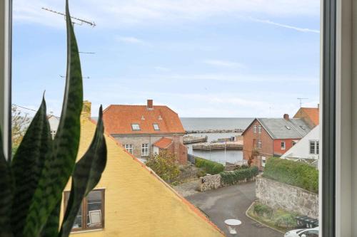 Allinge Apartamento | Harborside Apartment With Terrace & Bike Shed