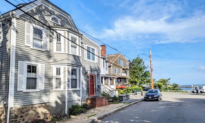 Marblehead Casa | 3-bedroom harborside home in charming Marblehead with WiFi, AC, fitness room