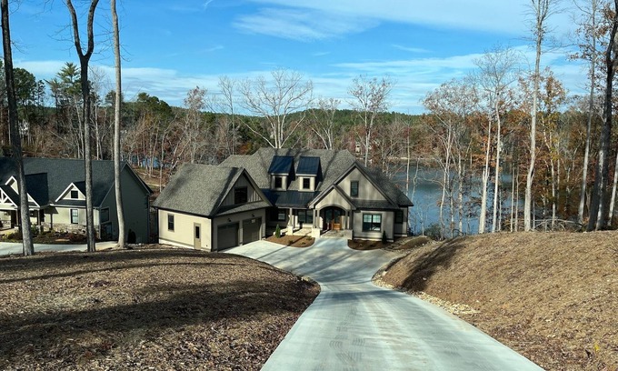 Six Mile Casa | Harborside Retreat on Lake Keowee Stunning newly constructed home on Lake Keowee