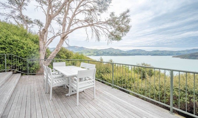 Akaroa Casa | Harbour Haven - Akaroa Holiday Home