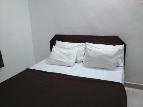 Tirupati Apartamento | Haritha Apartments, Helpful Staff, Near Bus & Railway Station, Geyser, TV, Best priced Family-Only Apartments in Tirupati, Big Families, Groups Welcome
