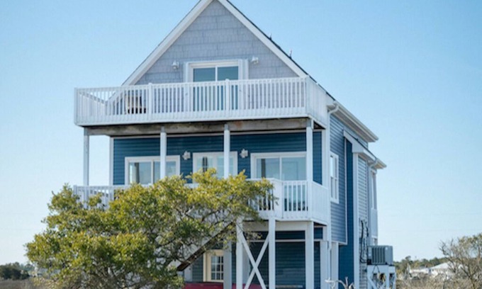 Oak Hammock Casa | Harkers Hideaway - Waterfront Home with Private Dock & Private Beach