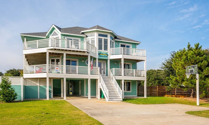 Monteray Shores Casa | Harmankaya by Luxstayusa: Renovated Luxury in Corolla w/ Pool, Views & Game Room