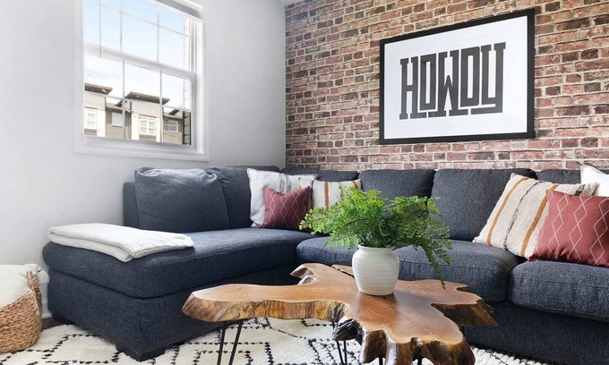 Edgehill Casa | Harmonic Bungalow – Close to Vanderbilt & 12 South