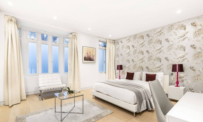 Brompton & Hans Town Apartamento | Harrods Next Door | 3-bed Knightsbridge Residence