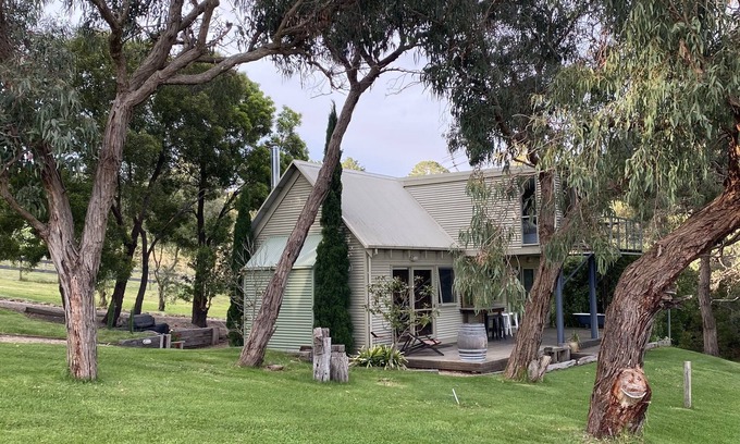 Red Hill Cabaña | Harry's Cottage Red Hill