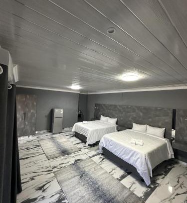 Mahikeng Casa | Harry's Luxury Guest House