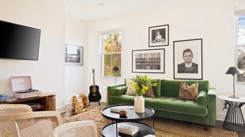 Chestnut Hill Casa | Hart Suite Buyout 4 by AvantStay Two Town House Buyout w Modern Amenities in Nashville