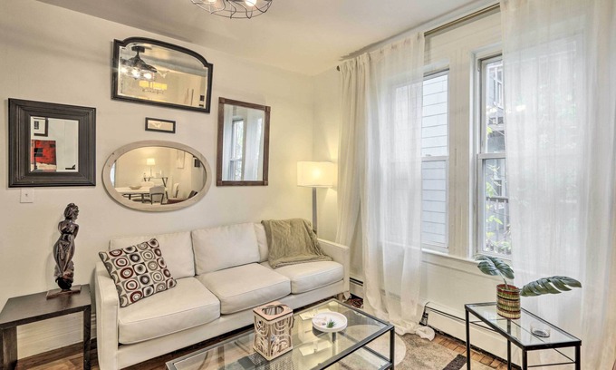 Hartford Apartamento | Hartford Vacation Rental - Close to Downtown!