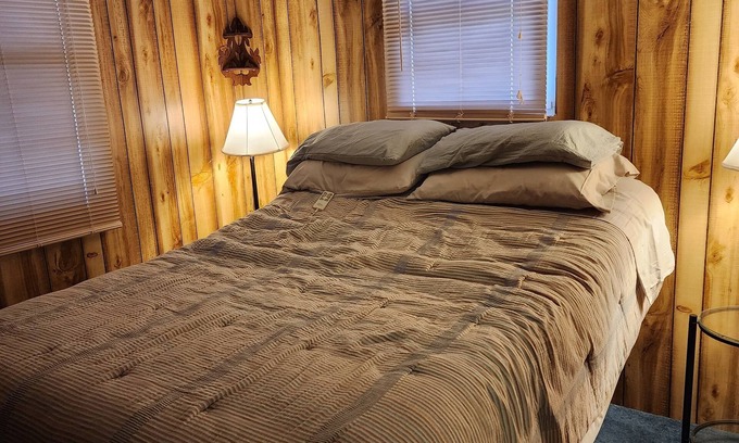 Townville Cabina | Hartwell Lake Vacation Retreat