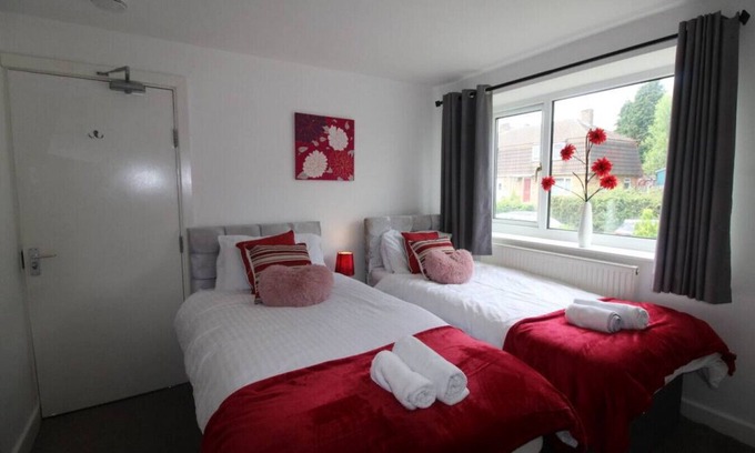 Chesterfield Casa | Harvey House- Chesterfield