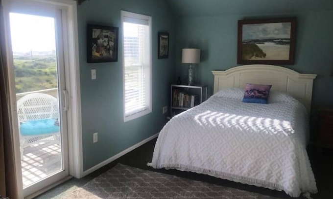 Hatteras Apartamento | Hatteras Village w/ Water Views *Southside * 1