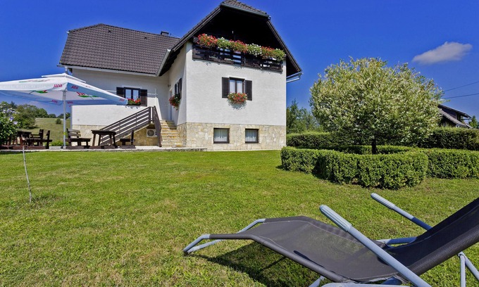 Korana Apartamento | Haus Anna in Rastovača - Plitvicer Seen / Haus Anna in Rastovača - Dreibettzimmer