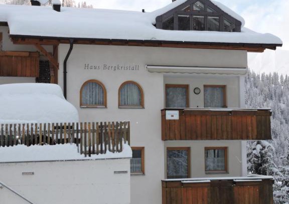 Ravaisch Apartamento | Haus Bergkristall