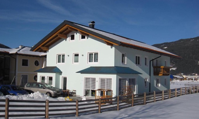 Flachau Apartamento | Haus Bergsonne