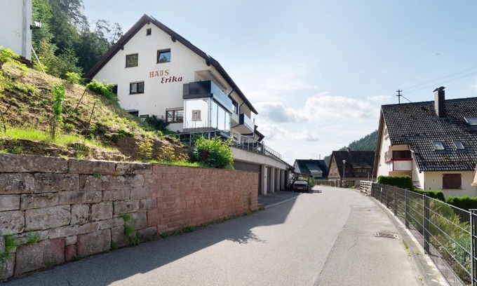 Bad Teinach-Zavelstein Apartamento | Haus Erika Ferienwohnung 2