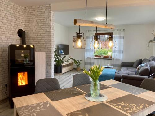 Althemmoor Casa | Haus HERNA by fewo-plan WING120 Nähe Nordsee, Kreidesee Hemmoor und Naturpark Wingst