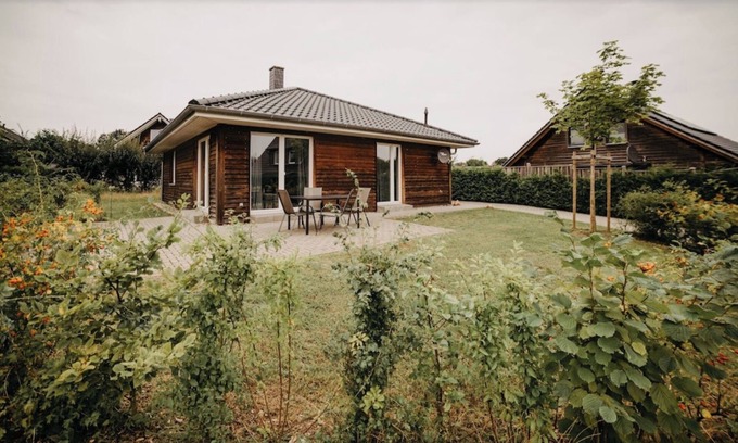 Zarrentin am Schaalsee Casa | 'Haus Hilde Zarrentin' en el lago Schaalsee con terraza y jardín privados