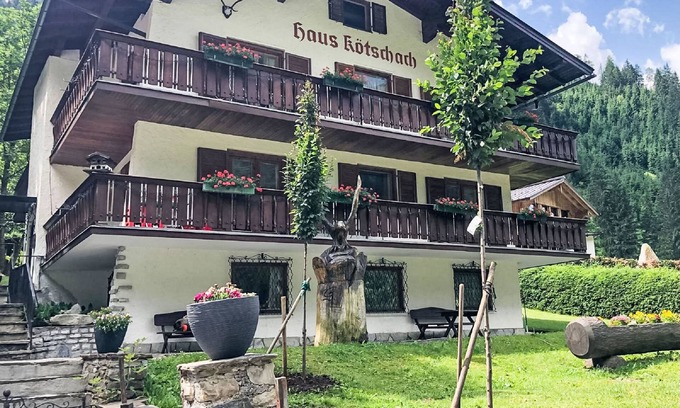 Bad Gastein Apartamento | Haus Kötschach by Interhome