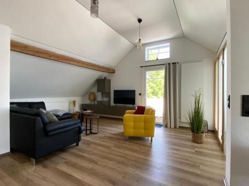 Frielendorf Apartamento | Haus Mariechen 5-Sterne-DTV-Ferienwohnung in der Nähe zum Silbersee mit Balkon & Sauna