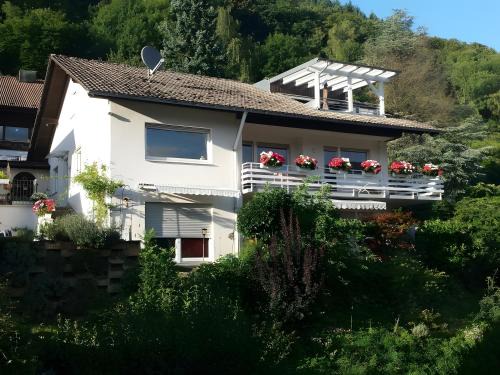 Untermunstertal Apartamento | Haus Palais