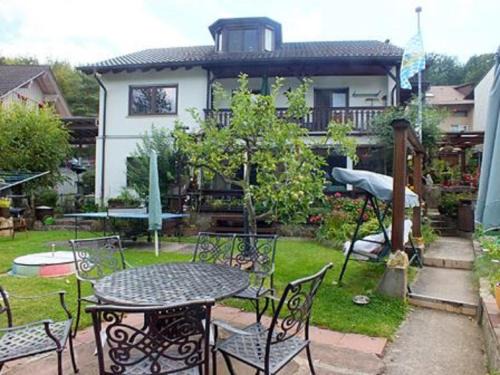 Gemuenden Apartamento | Haus Schipper am Wald