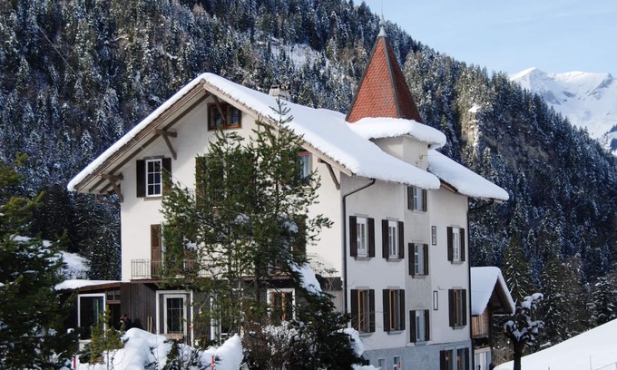 Kiental Cama Y Desayuno | Haus Schonegg BnB Paraíso alpino suizo