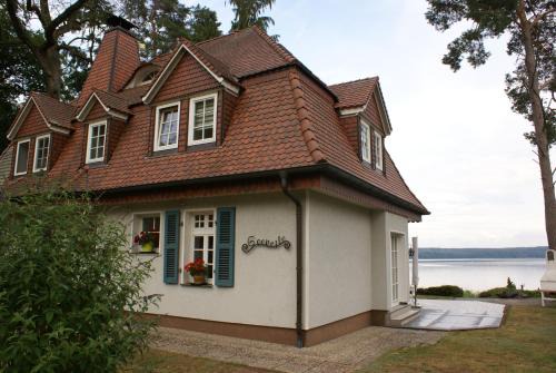 Plau am See Apartamento | Haus Seeperle mit Seeblick