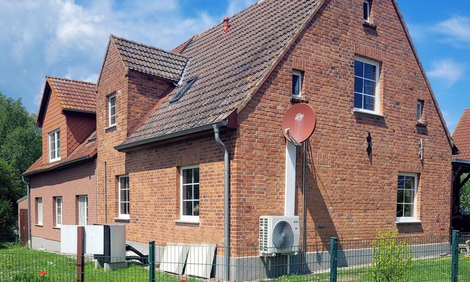 Gollwitz Casa | Haus Strandrose - Cozy house in Gollwitz for 8 people.