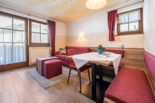 Valle San Silvestro Apartamento | Haus zur Vogelweide App 4