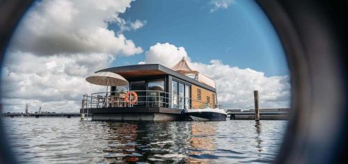 Klitten Alquiler De Eote | Hausboot Heaven on Earth