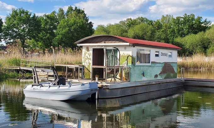 Havelsee Casa | Hausboot, schwimmendes Ferienhaus im Havelbogen, Haus auf dem Wasser